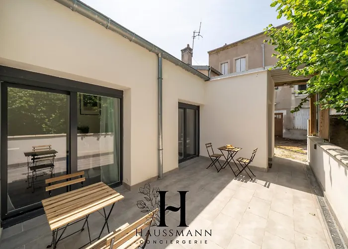 Cosy Avec Terrasse 公寓 *